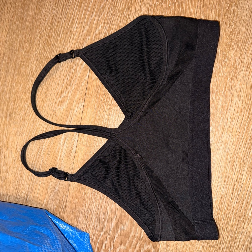 Nike Black Sports Bra with Thin Straps - Picture 2 of 3